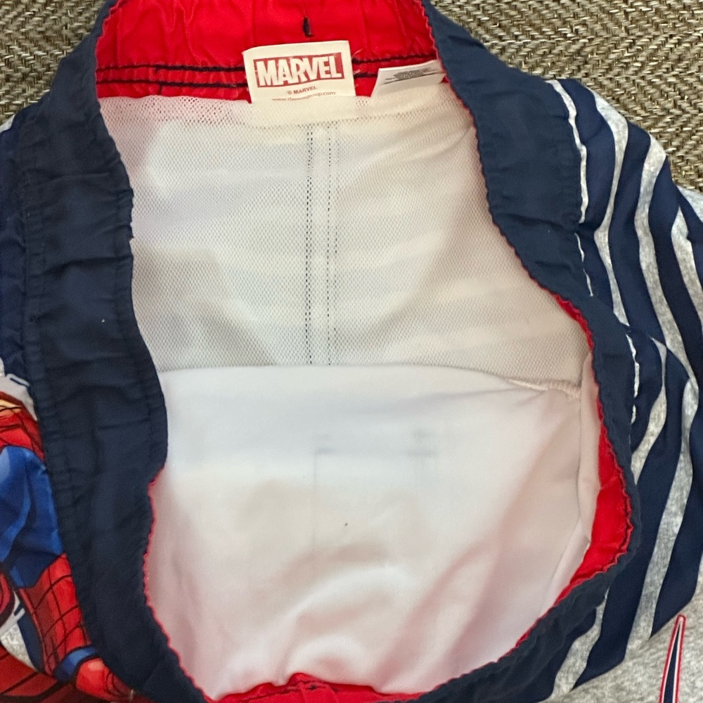 Youth Boys Marvel Spiderman L 10 / 12 Swim Shorts Trunks Board Beach Navy Blue - Picture 6 of 7